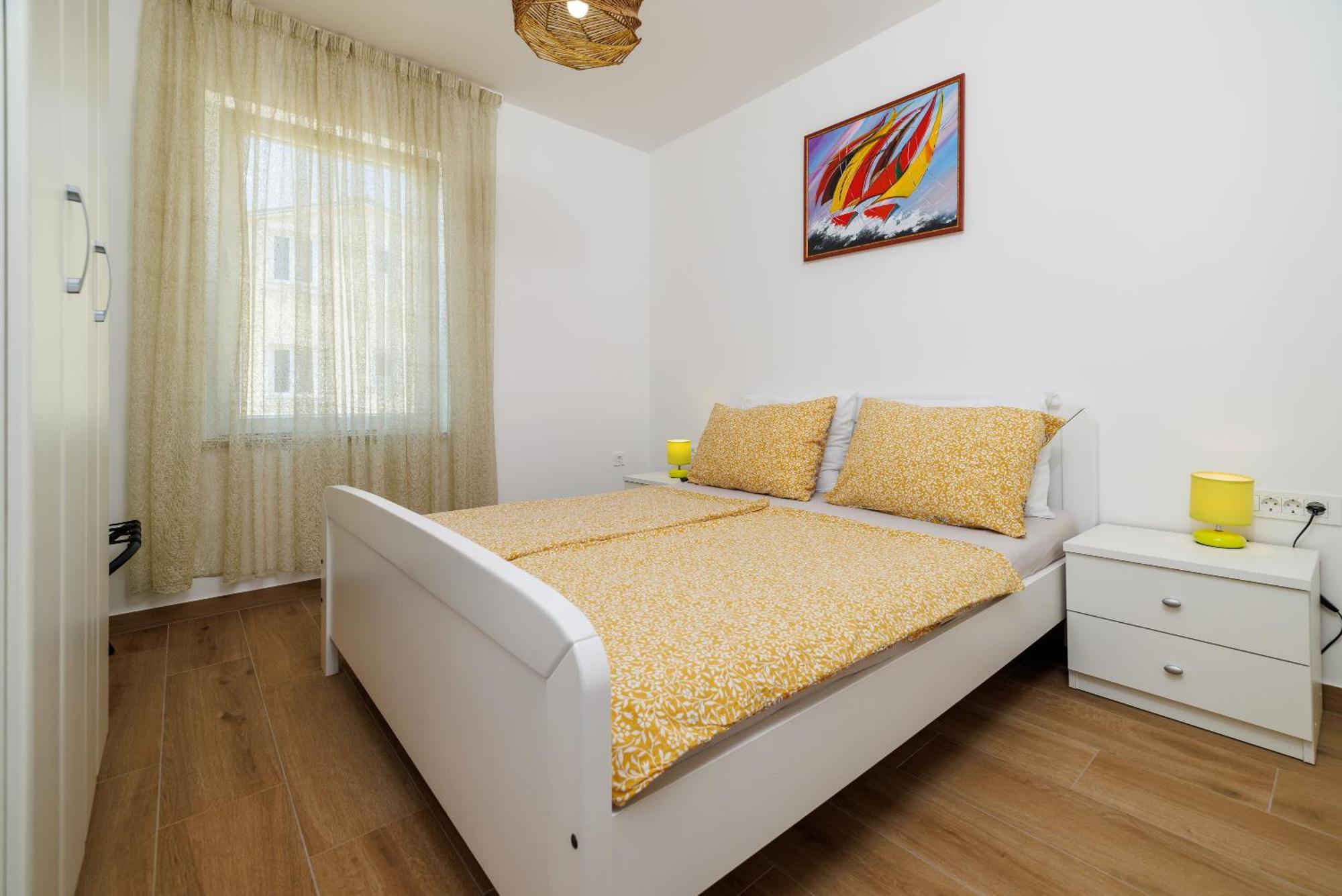 Apartmani Viktorija Jadranovo Exterior photo
